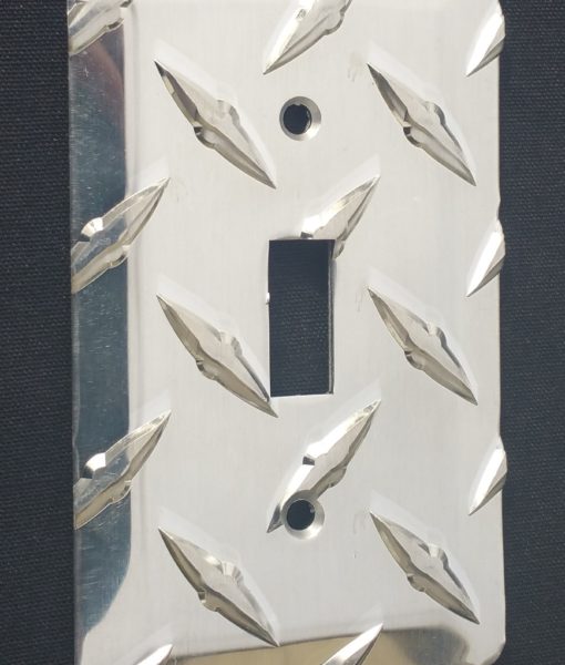 Diamond plate single switch plate from The Metal Link